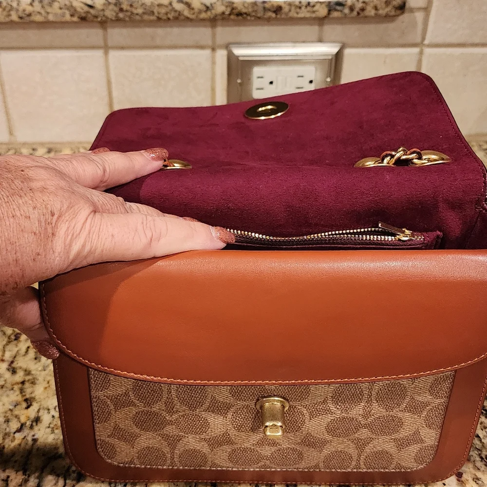 Coach Tea Rose And Signature Shoulder Handbag - Picture 4 of 7